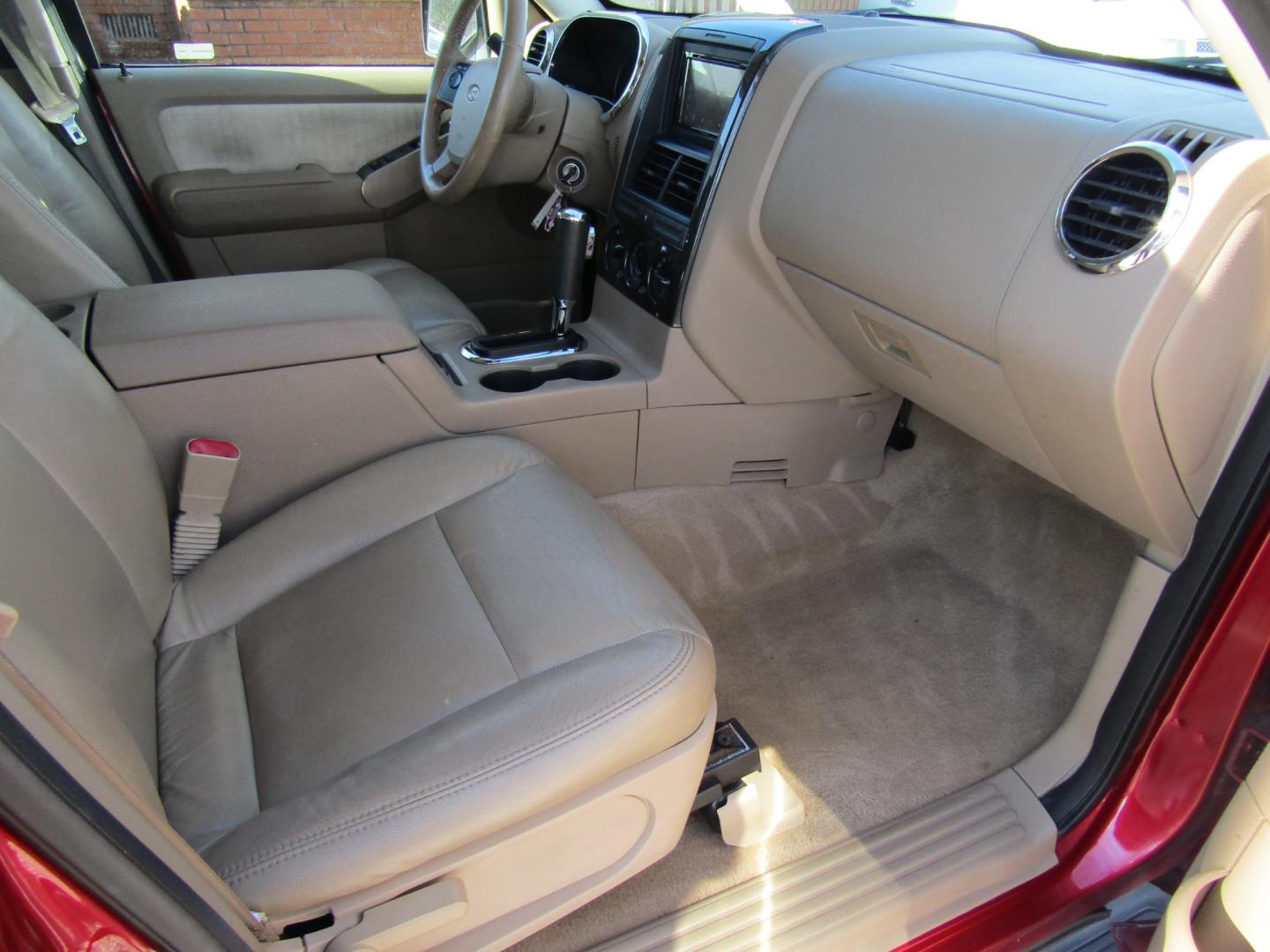 2008 Red /Tan Ford Explorer XLT 4.0L 2WD (1FMEU63E58U) with an 4.0L V6 SOHC 16V engine, Automatic transmission, located at 15016 S Hwy 231, Midland City, AL, 36350, (334) 983-3001, 31.306210, -85.495277 - Photo#9